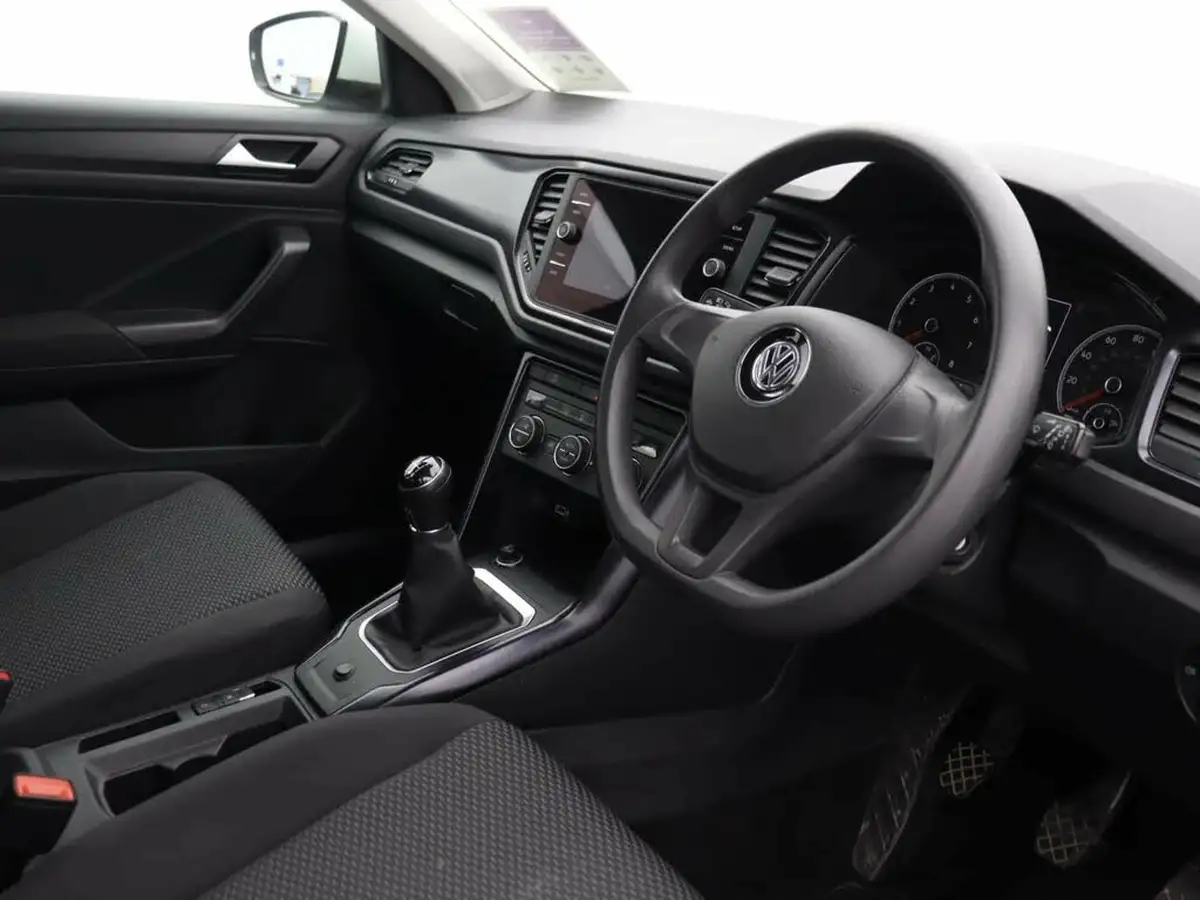 2019-volkswagen-t-roc-10-tsi-s-big-18