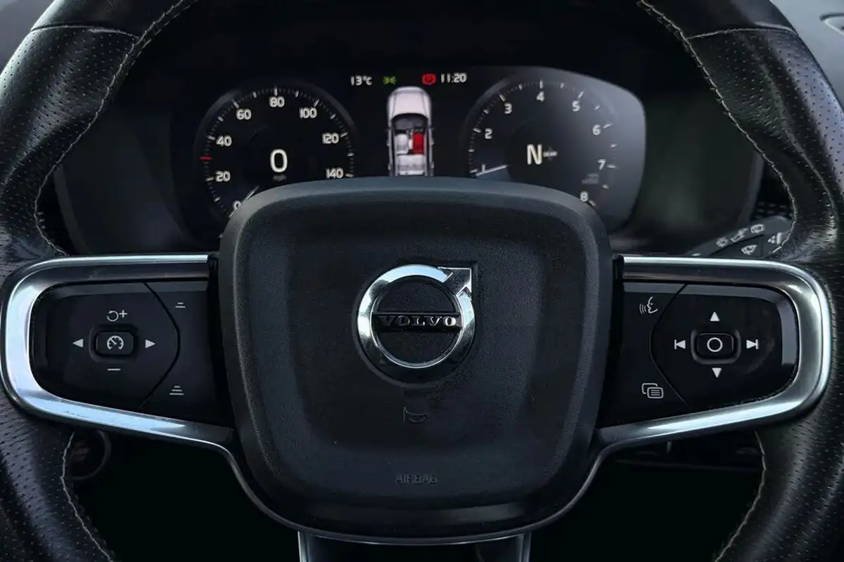2019-volvo-xc40-15-t3-r-design-163bhp-big-44