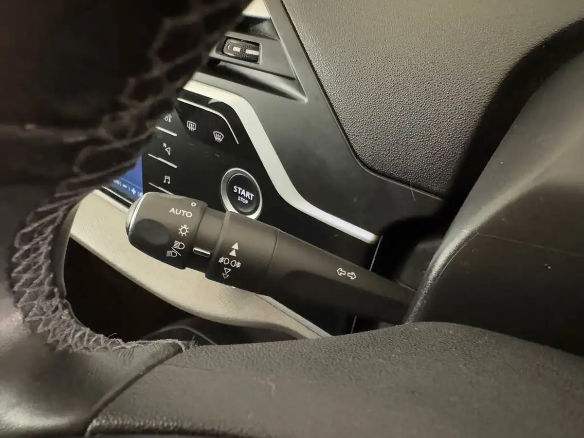 2019-citroen-grand-c4-spacetourer-12-puretech-flair-big-29