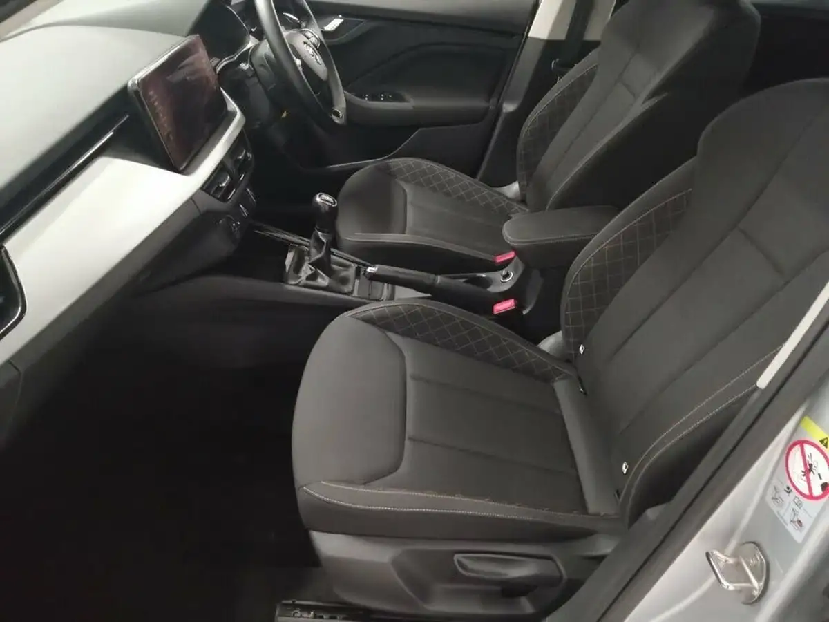 2022-skoda-scala-10-tsi-se-technology-109ps-big-10