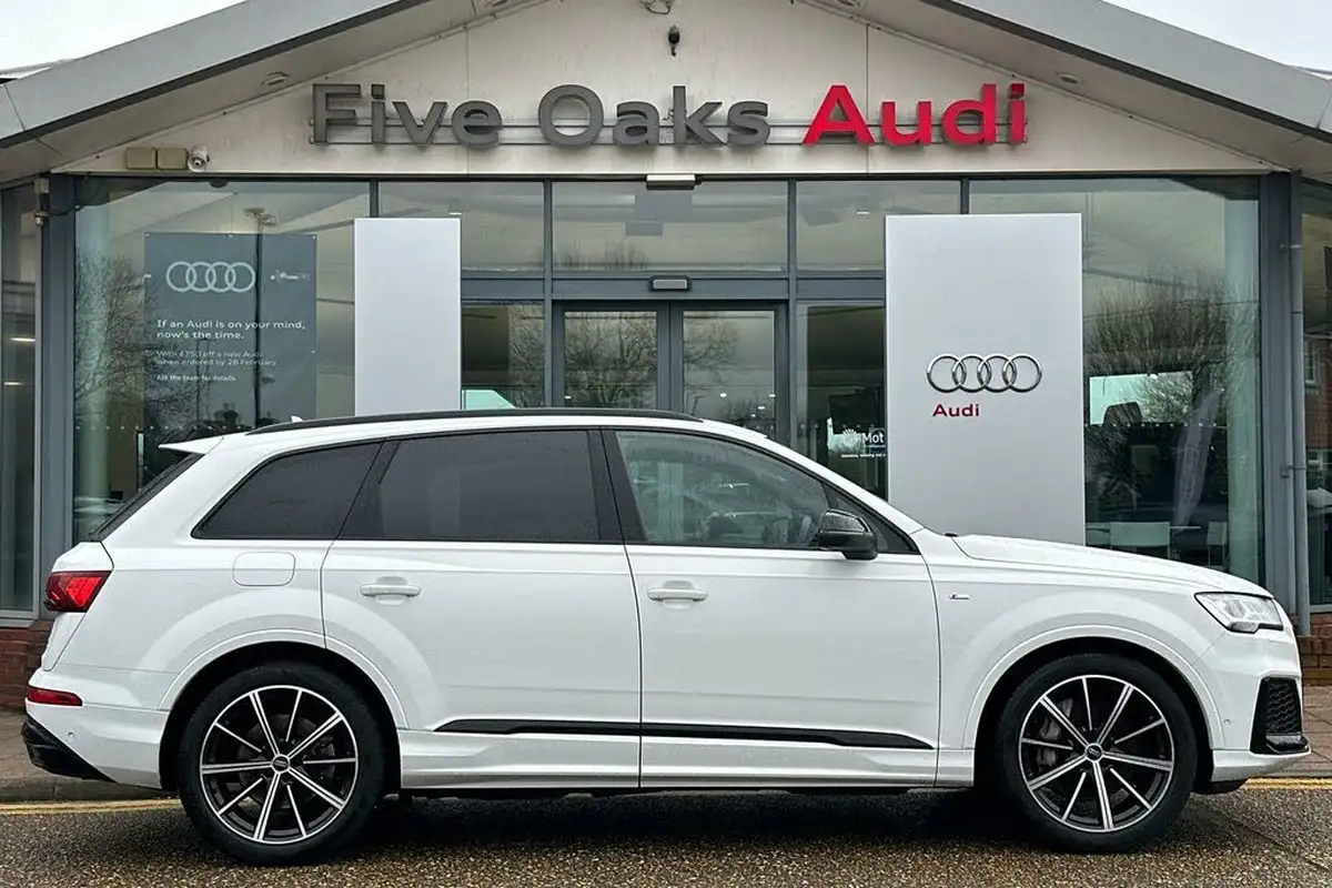 2022-audi-q7-30-55-tfsi-black-edition-big-1