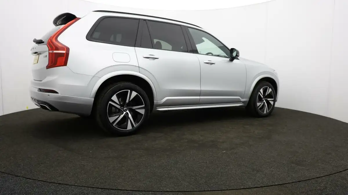 2021-volvo-xc90-20td-b5-r-design-big-6