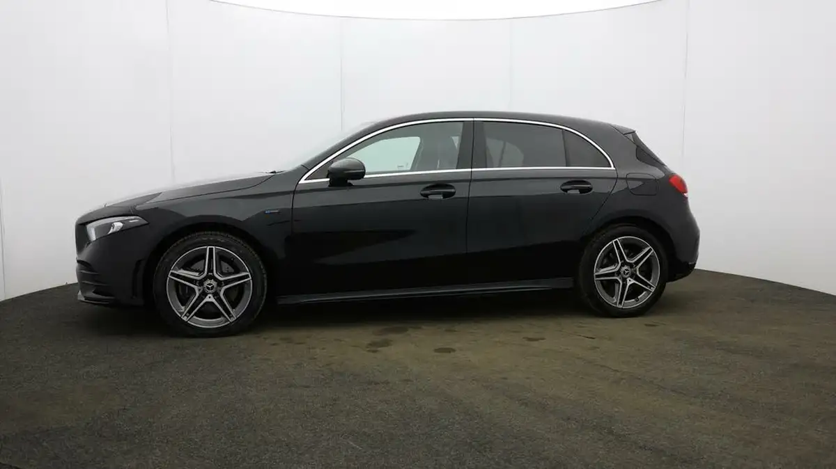 2020-mercedes-benz-a-class-13-a250e-amg-line-executive-hatchback-5d-big-25