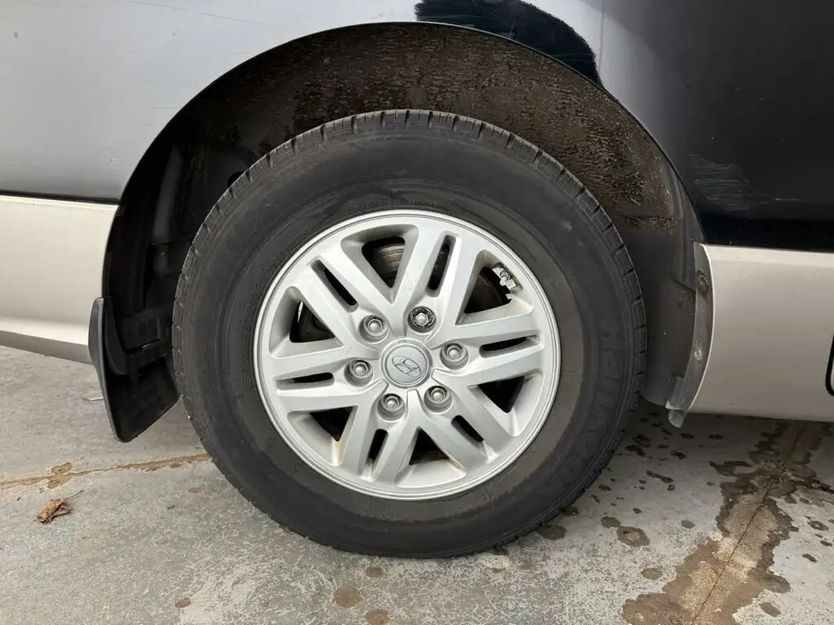 2019-hyundai-i800-25crdi-se-nav-136ps-big-27