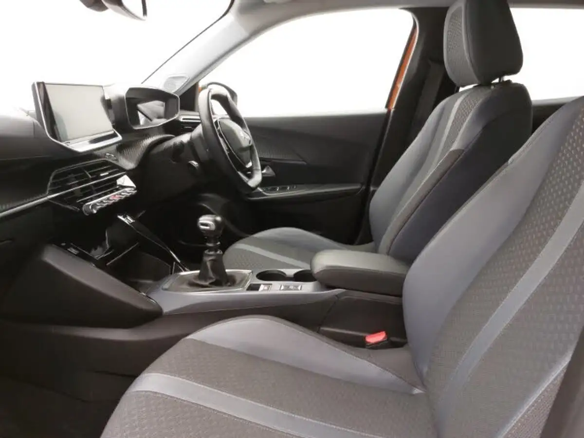 2021-peugeot-2008-suv-12-puretech-allure-premium-130bhp-big-4