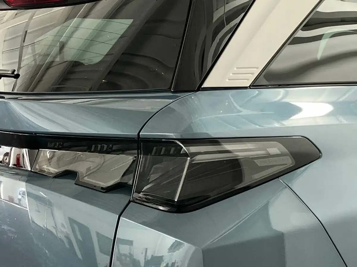 2024-peugeot-5008-suv-e-gt-big-44