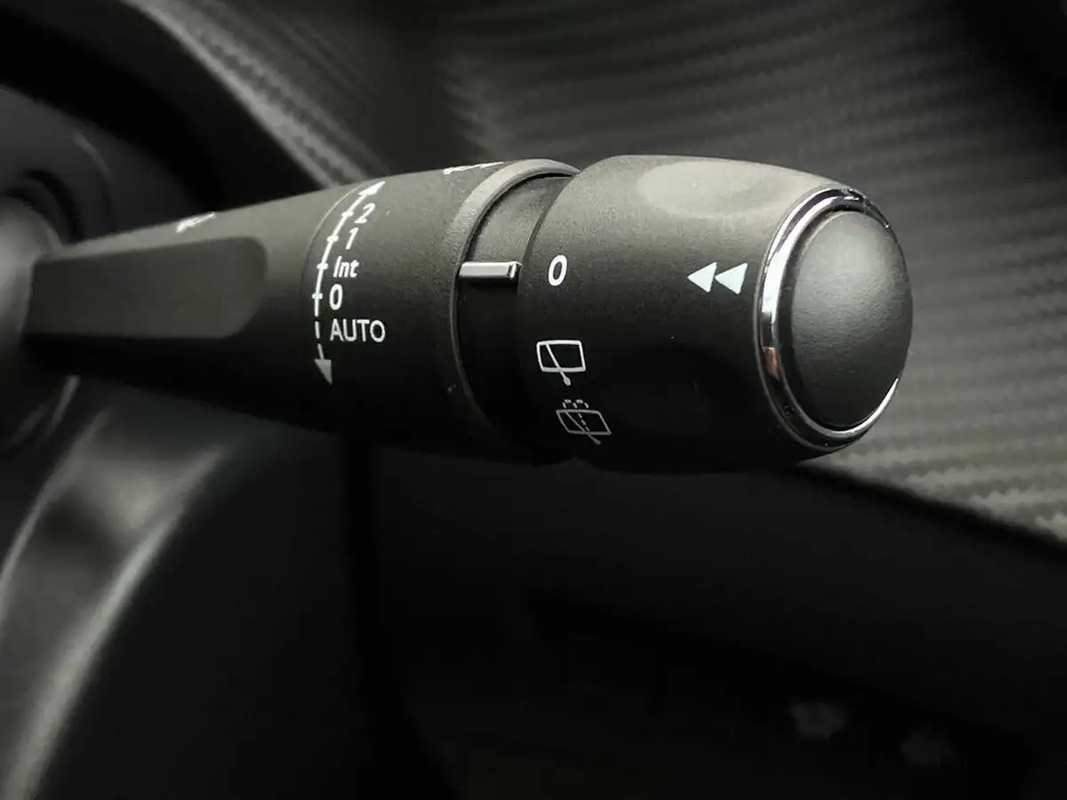 2023-peugeot-208-12-puretech-gt-100ps-big-34