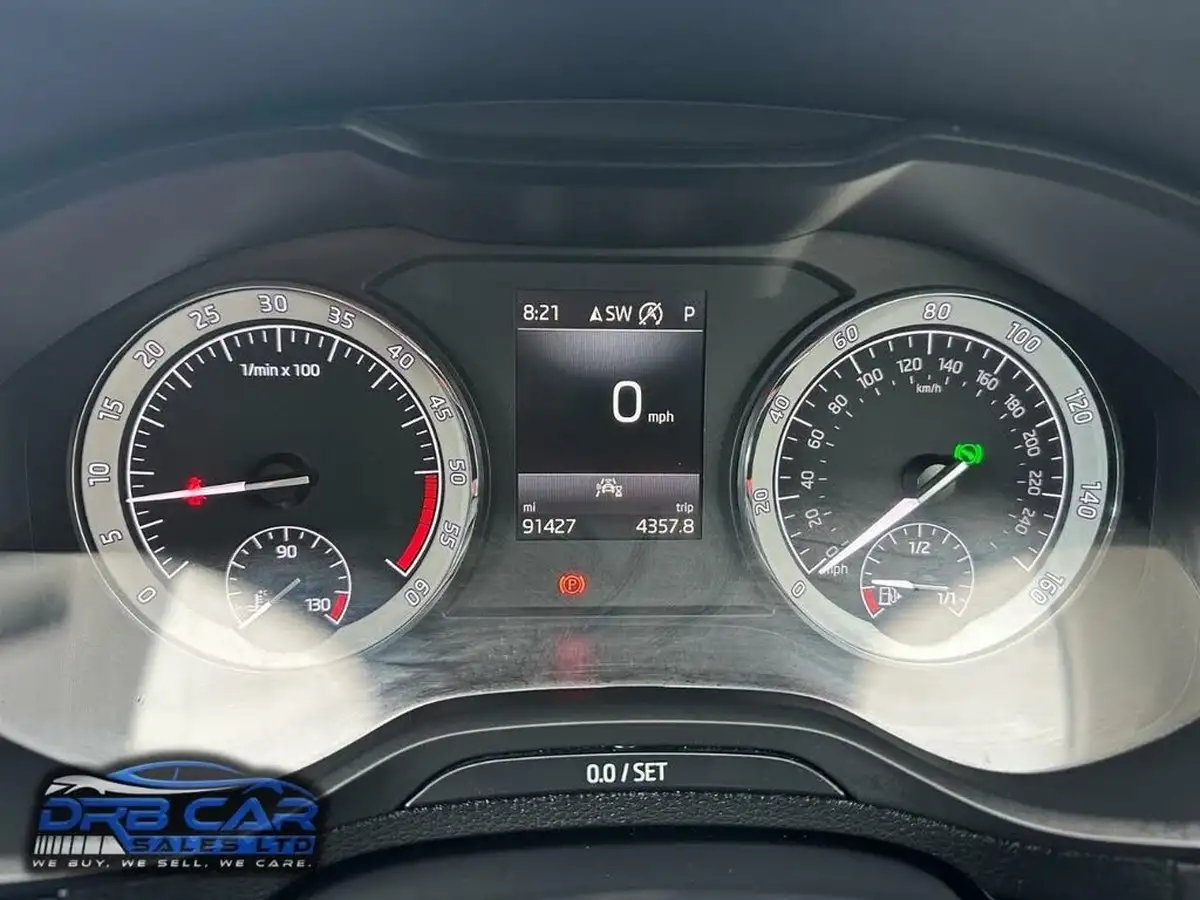 2020-skoda-karoq-20tdi-se-l-150ps-4x4-dsg-big-7