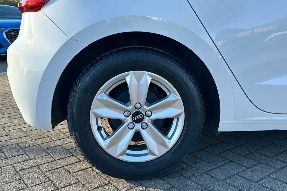 2021-audi-a1-10-25-tfsi-technik-s-tronic-big-8
