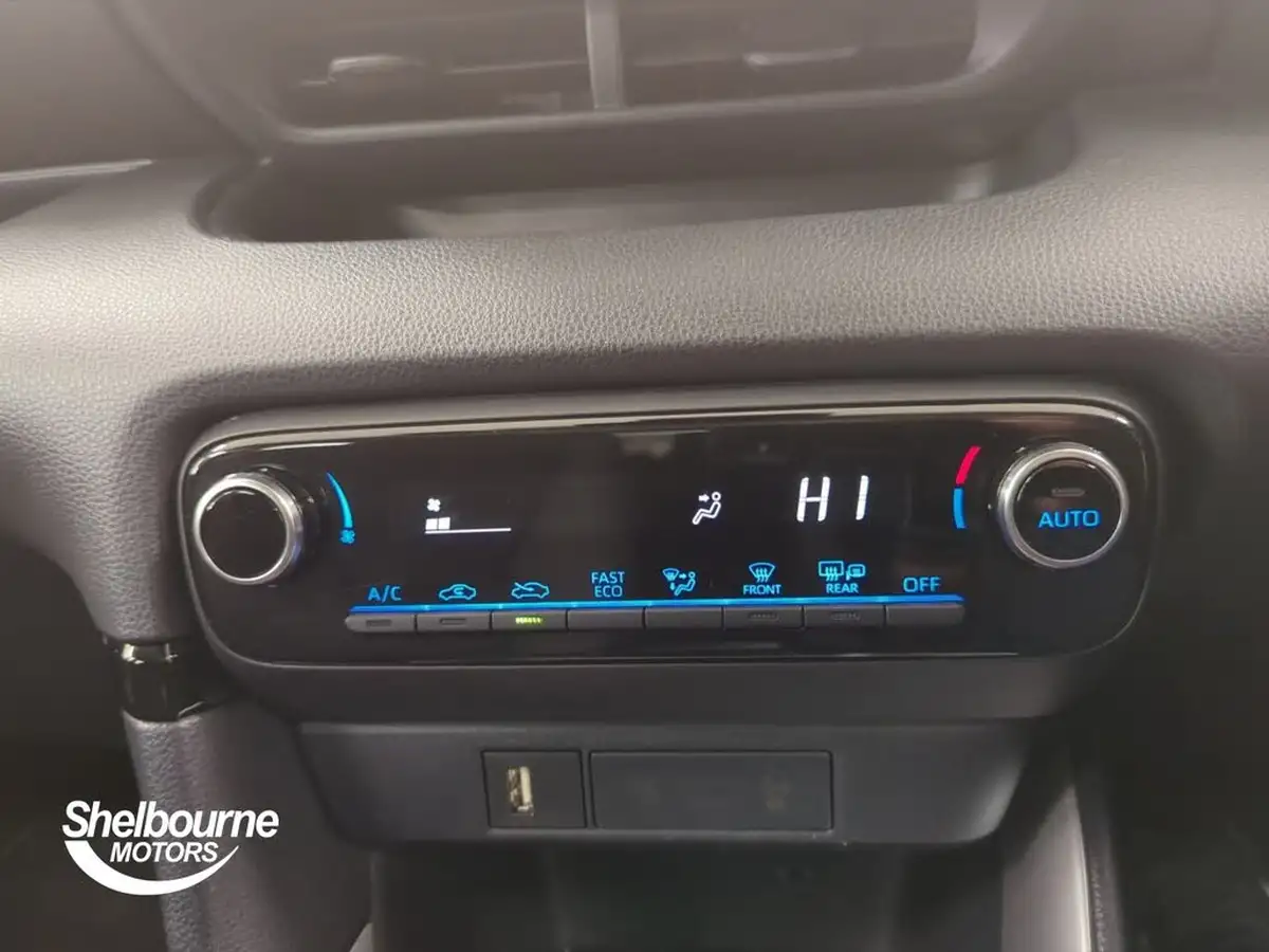 2021-toyota-yaris-15-vvt-i-design-big-28