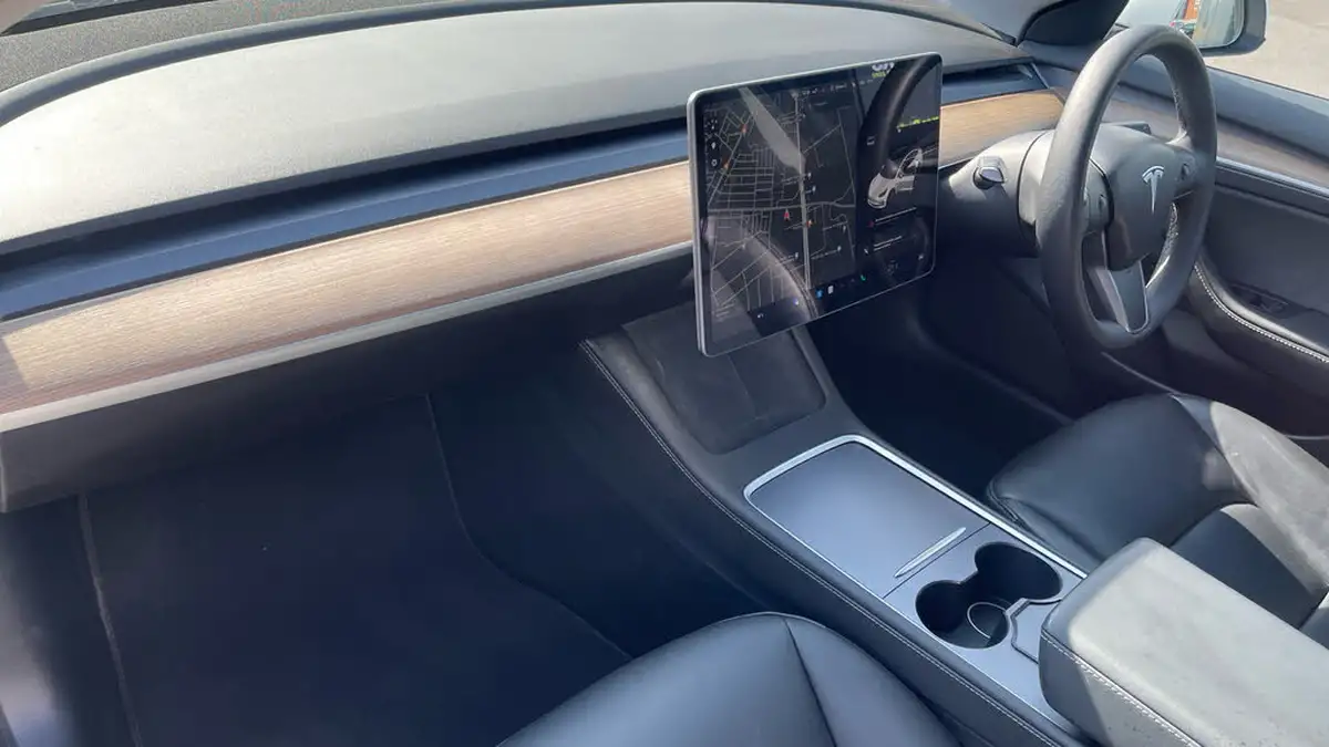 2021-tesla-model-3-e-standard-plus-big-9