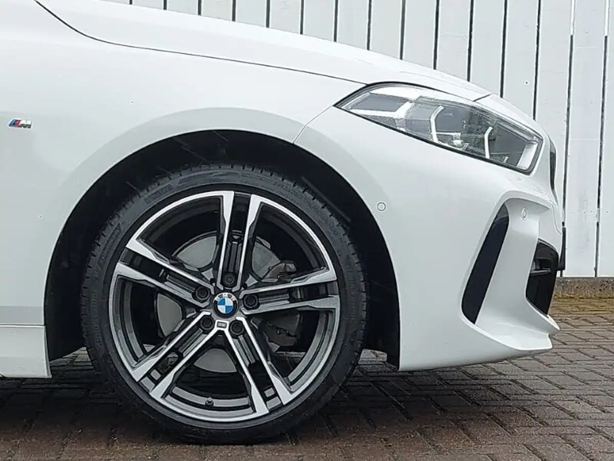 2022-bmw-1-series-15-118i-m-sport-lcp-dct-big-13
