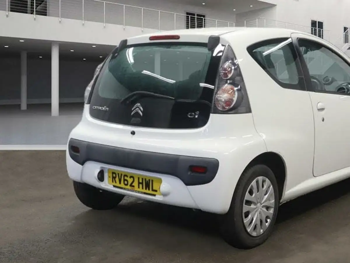 2012-citroen-c1-10-vtr-3d-big-16