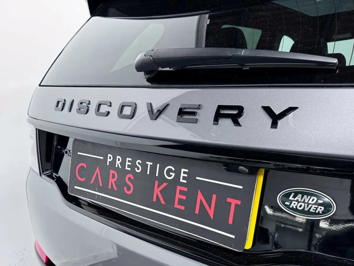 2022-land-rover-discovery-sport-15-p300e-r-dynamic-hse-big-16
