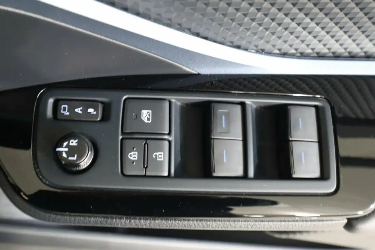 2021-toyota-c-hr-18-vvt-i-design-big-28