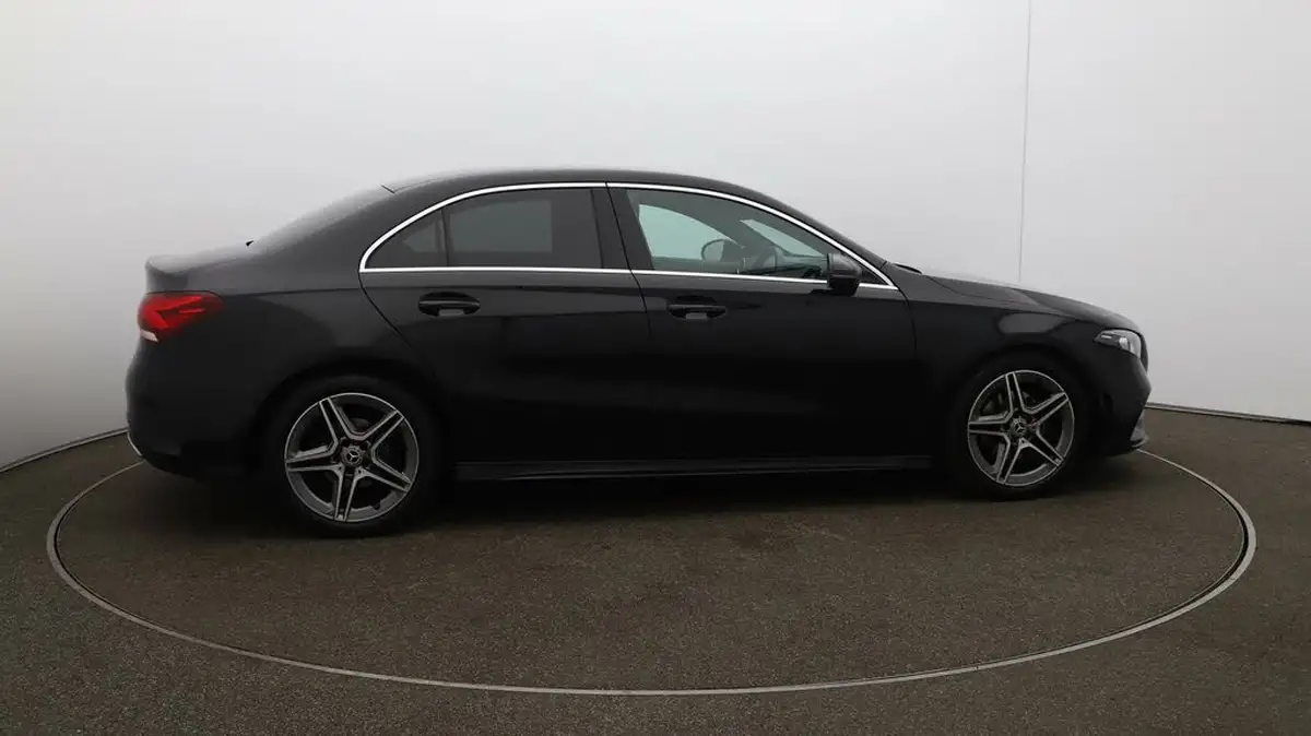 2020-mercedes-benz-a-class-15d-a180d-amg-line-saloon-4d-7g-dct-big-8