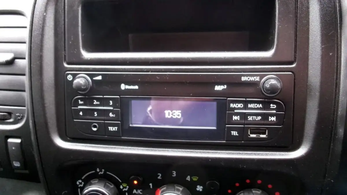 2019-nissan-nv300-16dci-acenta-l2h2-125ps-big-4