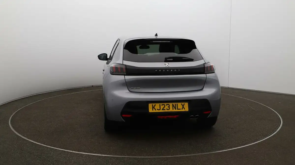 2023-peugeot-208-12-puretech-allure-premium-130ps-eat8-big-58