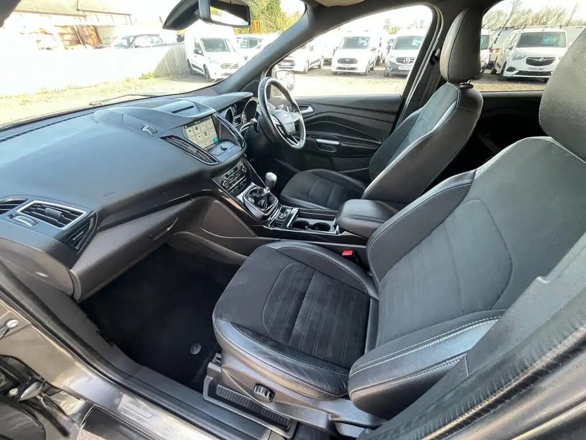 2017-ford-kuga-20tdci-st-line-180ps-awd-ss-big-53