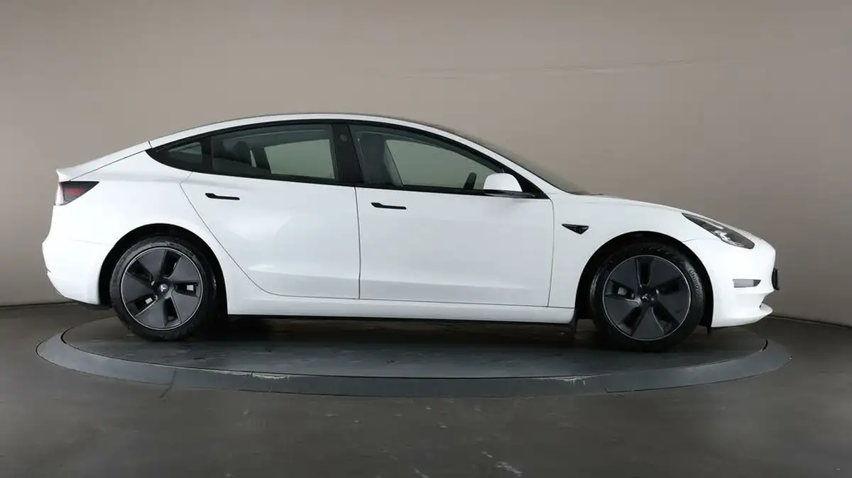 2021-tesla-model-3-e-long-range-4x4-big-57