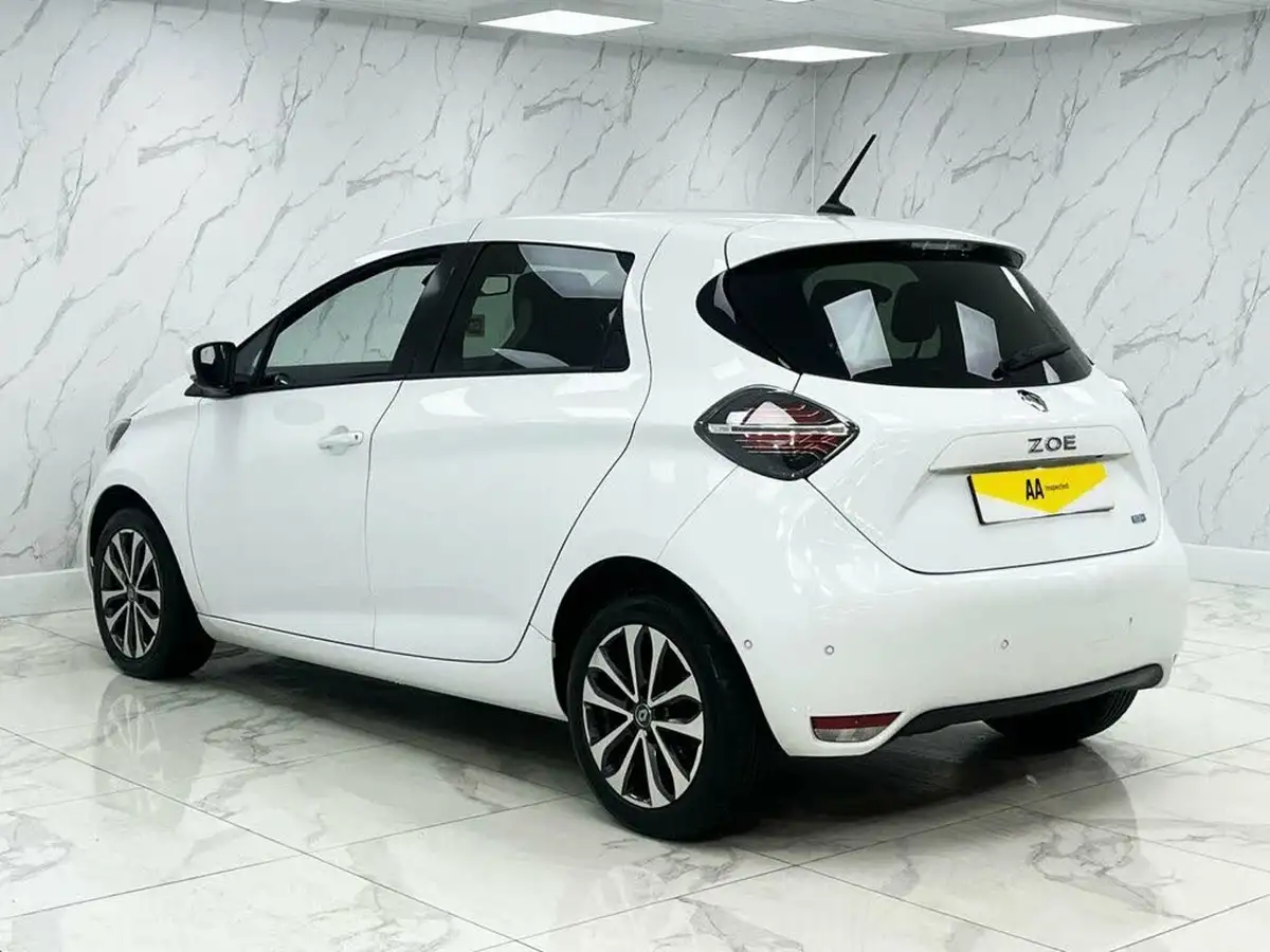 2022-renault-zoe-e-gt-line-big-10