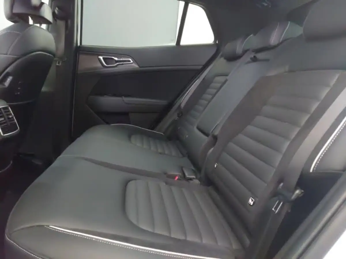 2022-kia-sportage-16-t-gdi-gt-line-s-226bhp-hev-1598cc-auto-big-5