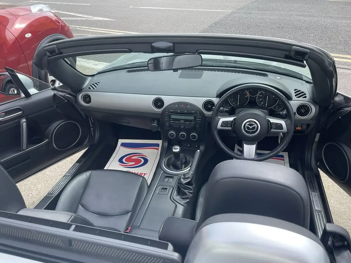 2010-mazda-mx-5-20-roadster-sport-tech-big-6