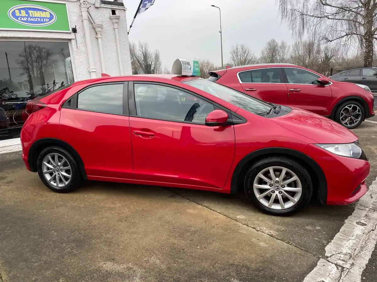 2014-honda-civic-14-s-big-19