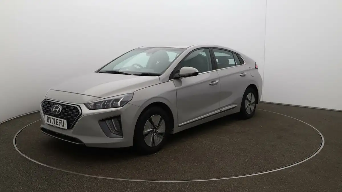 2021-hyundai-ioniq-16-gdi-premium-hybrid-big-2