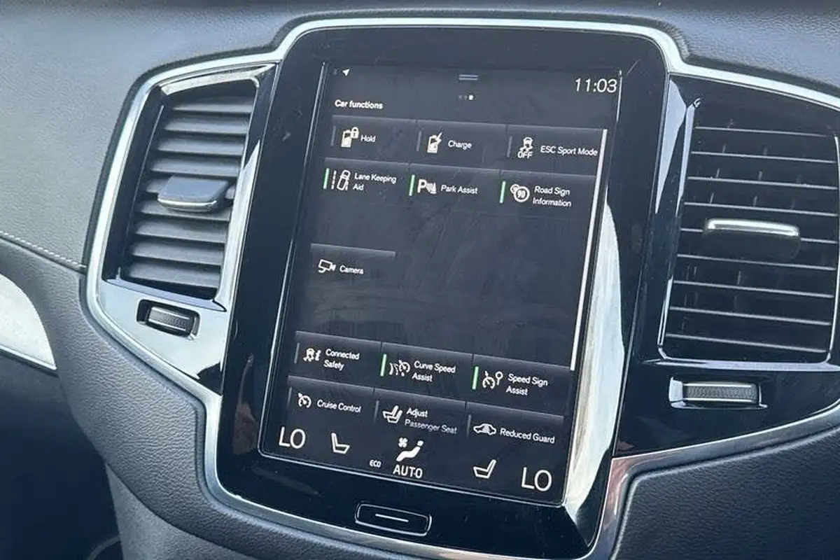 2020-volvo-xc90-20-t8-r-design-twin-engine-big-24