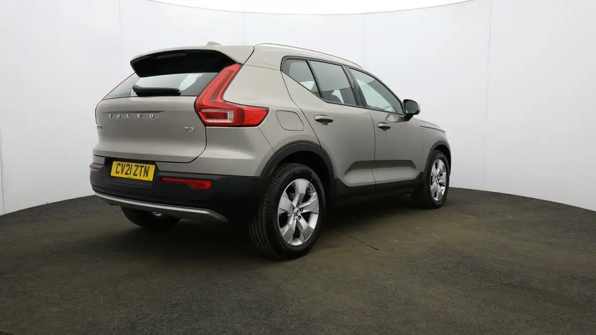 2021-volvo-xc40-15-t3-momentum-161bhp-big-57