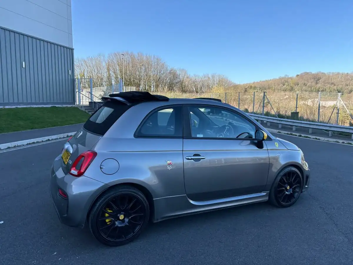 2017-abarth-595c-14-tjet-trofeo-big-21