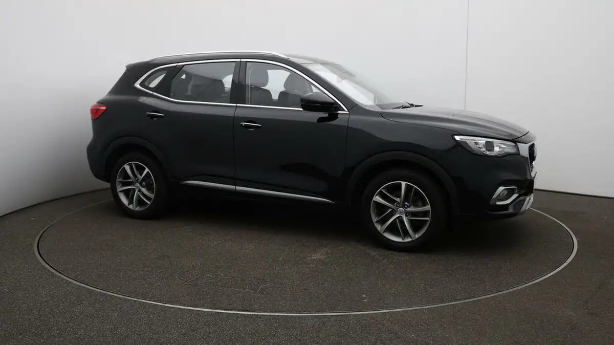 2022-mg-hs-15t-gdi-excite-162ps-big-38