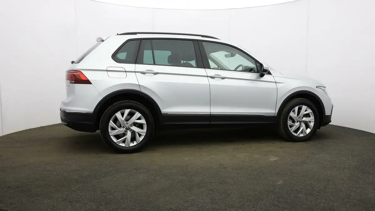 2022-volkswagen-tiguan-14-tsi-life-big-48