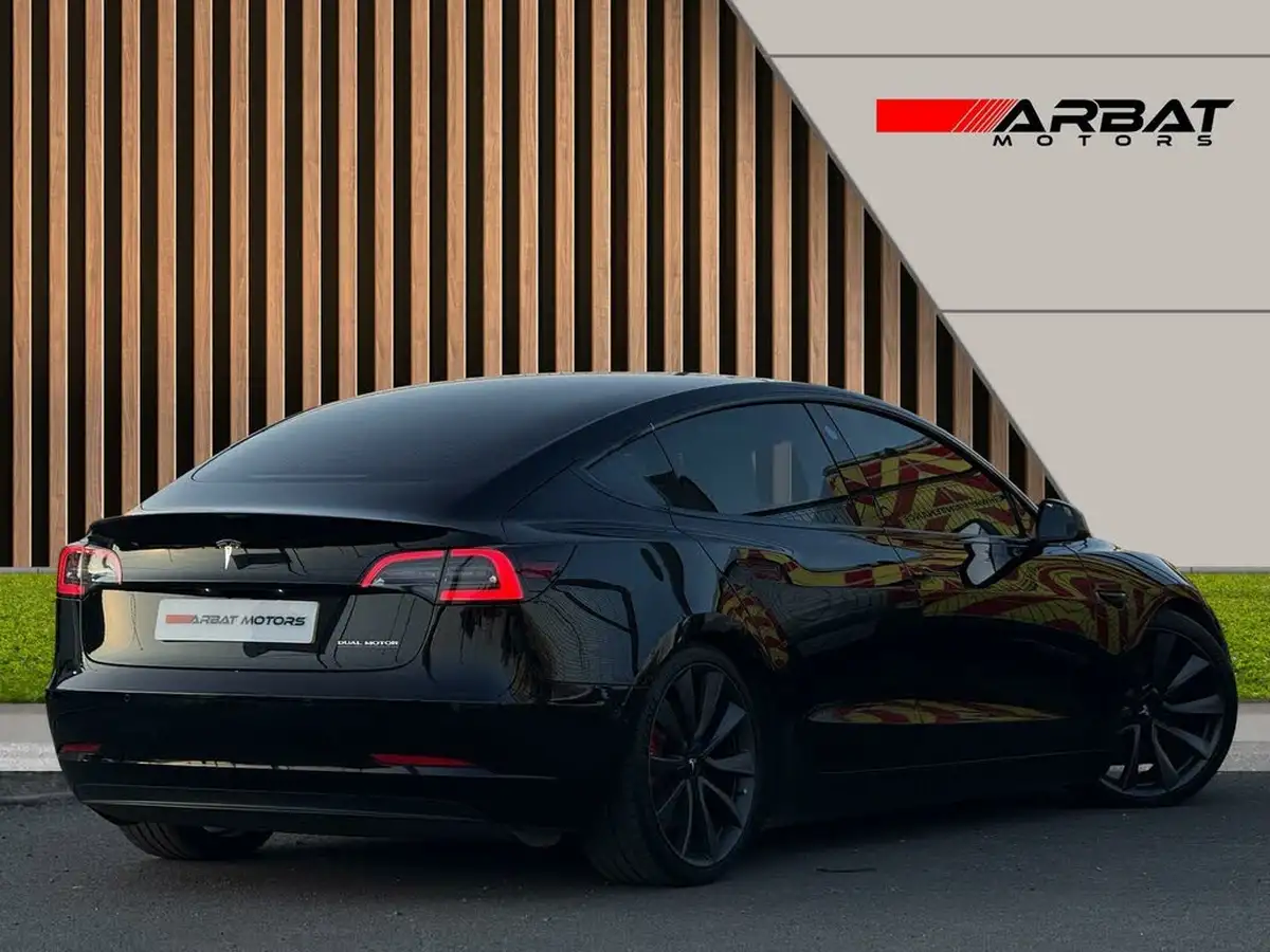 2020-tesla-model-3-e-performance-big-13