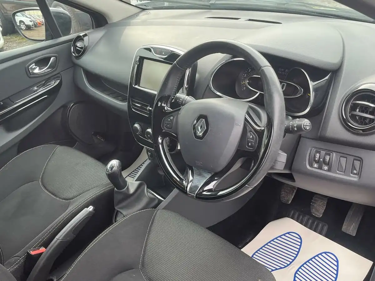 2014-renault-clio-15td-dynamique-medianav-ss-eco-big-25