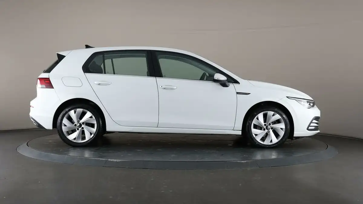 2022-volkswagen-golf-20tdi-style-150ps-hatchback-dsg-big-59