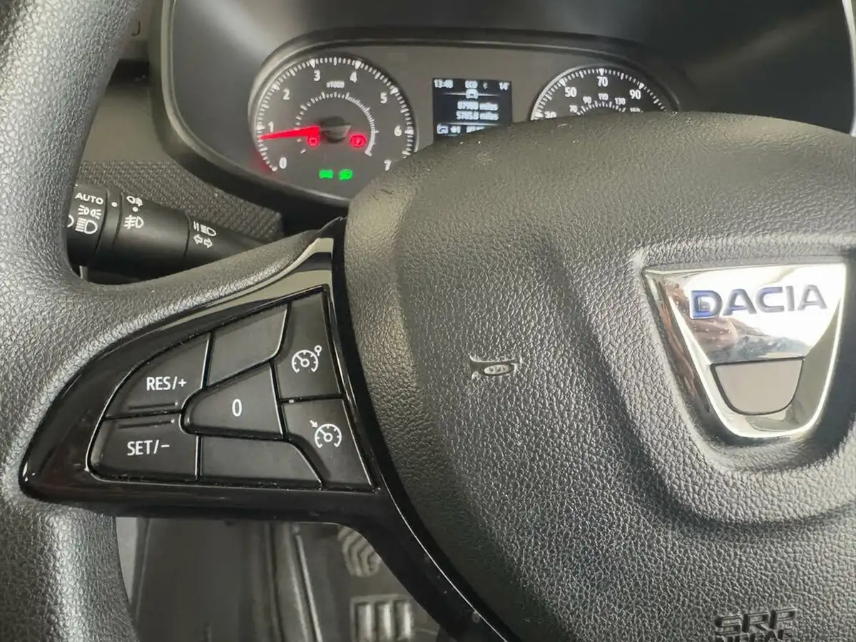 2022-dacia-jogger-10-tce-essential-big-30