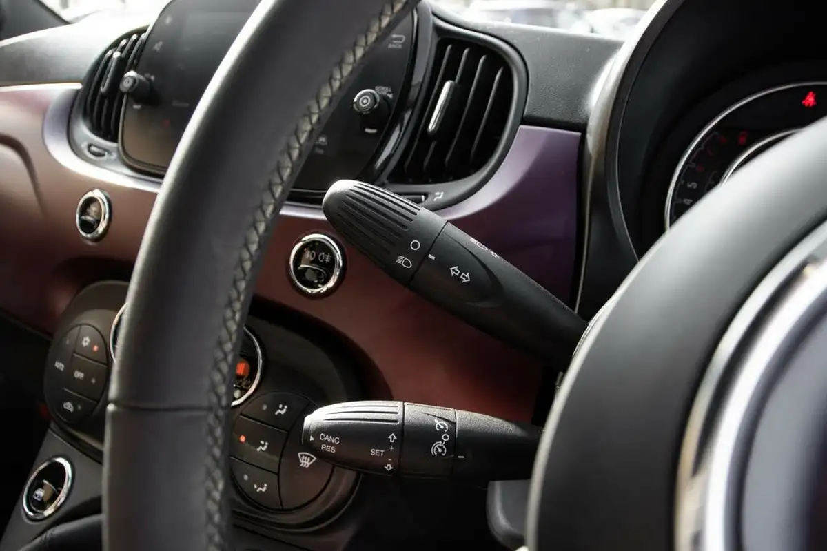 2020-fiat-500-10-star-big-16