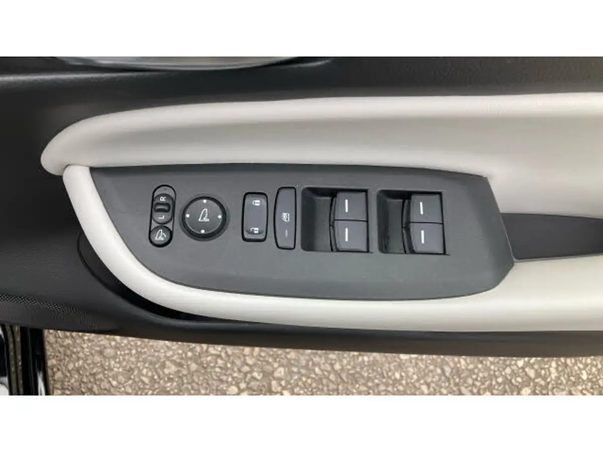 2023-honda-jazz-15-i-mmd-ex-107ps-big-37