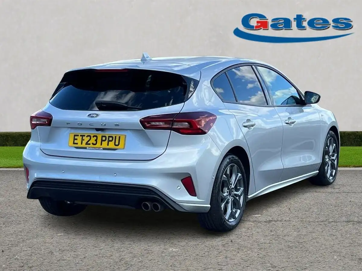 2023-ford-focus-10t-st-line-125ps-hatchback-big-6