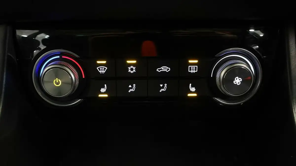 2021-mg-zs-suv-e-exclusive-ev-big-11