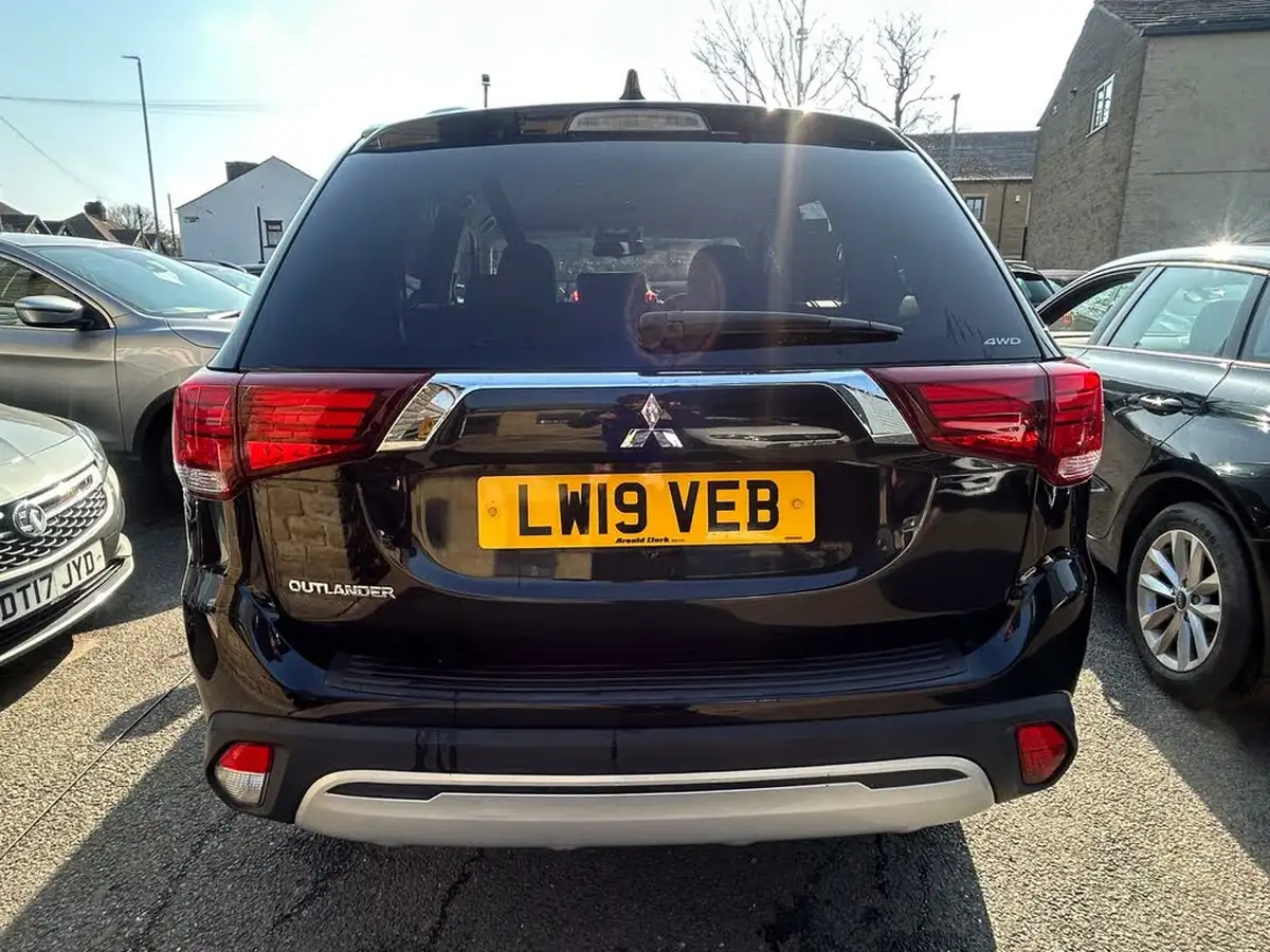 2019-mitsubishi-outlander-20-exceed-big-7