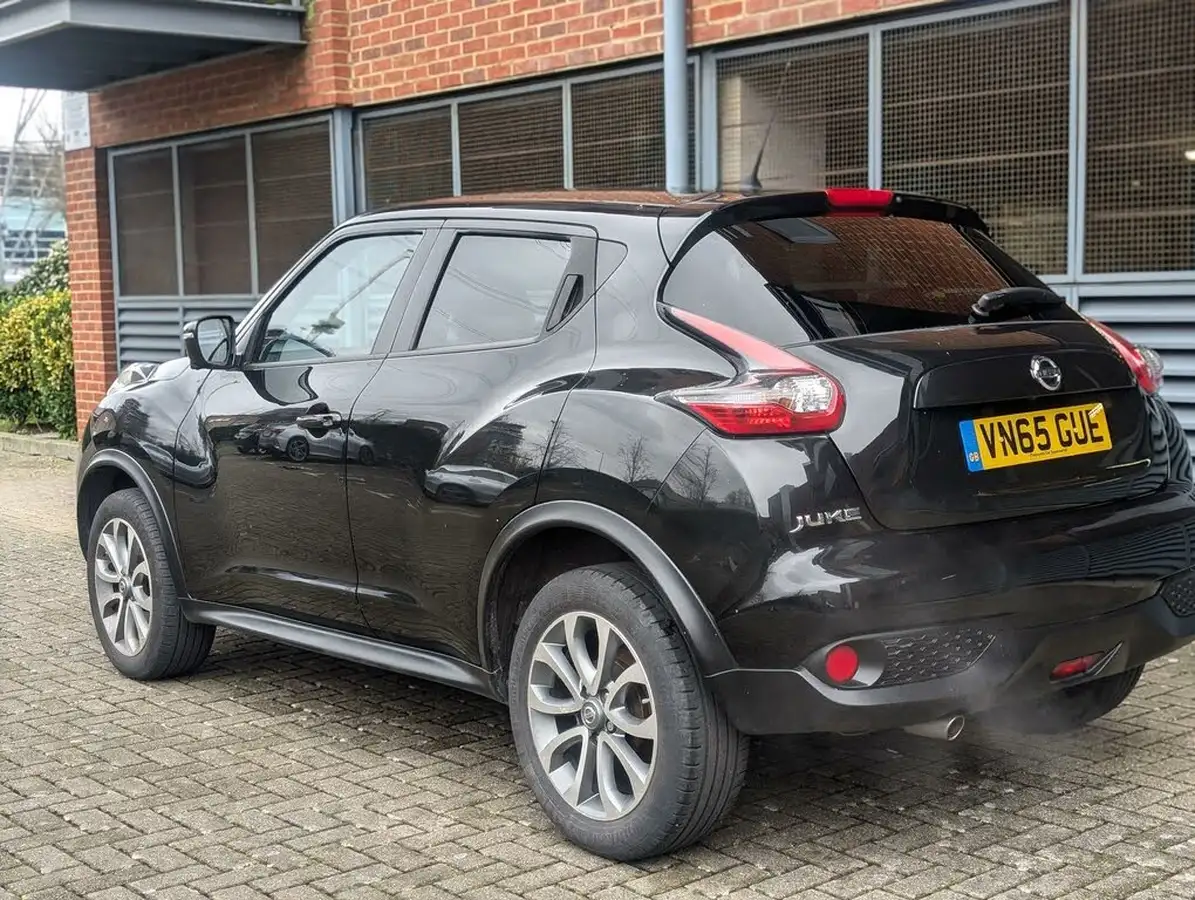 2015-nissan-juke-16-tekna-117ps-1598cc-xtronic-cvt-big-24