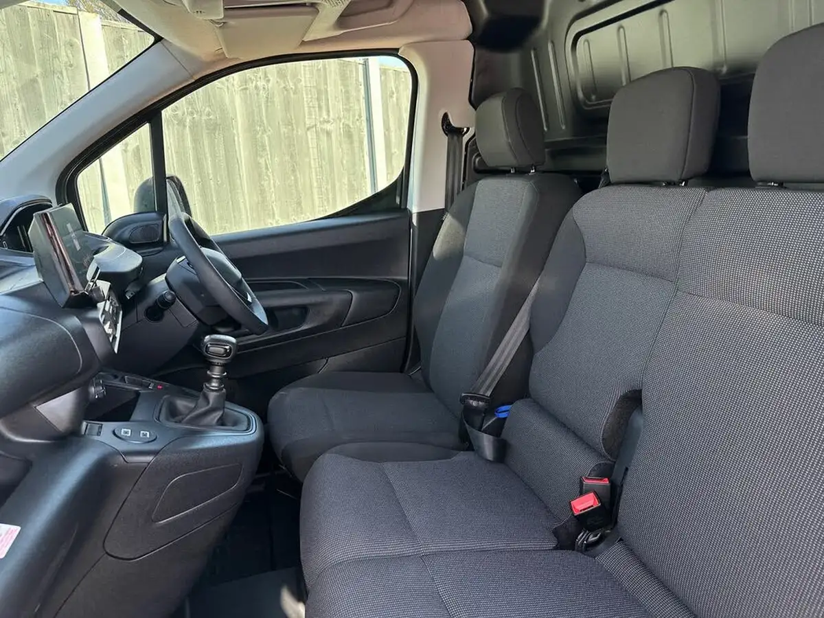 2024-peugeot-partner-15-bluehdi-professional-100pseu6d-big-7