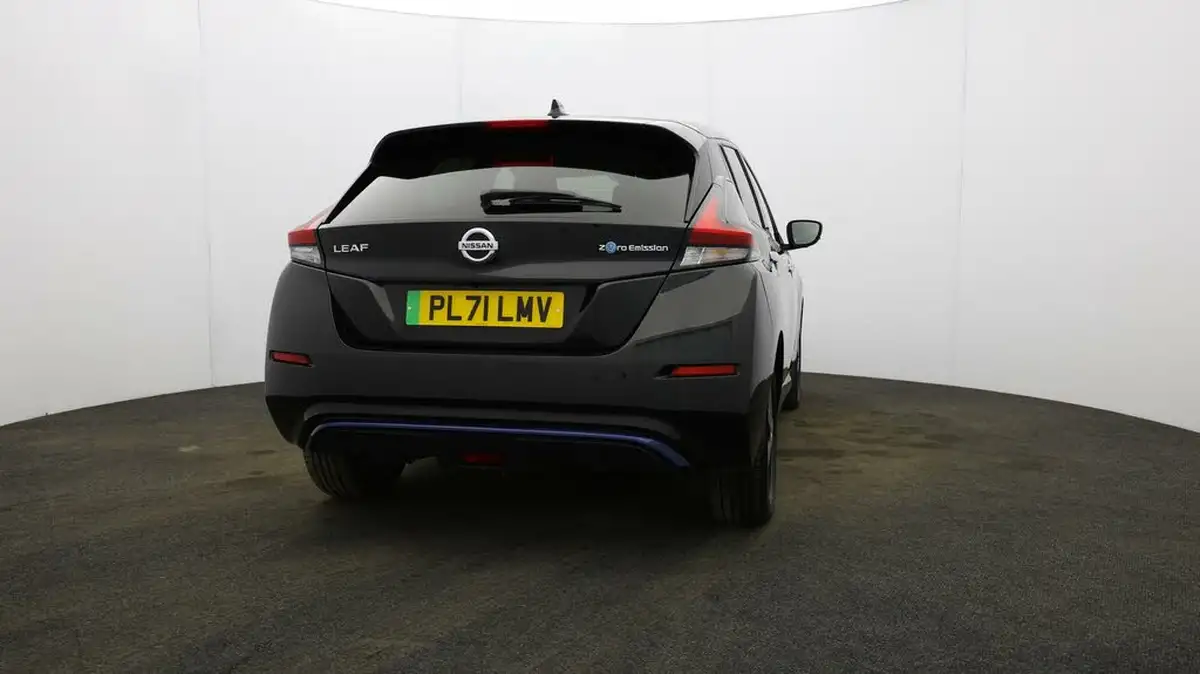 2021-nissan-leaf-e-e-tekna-big-60