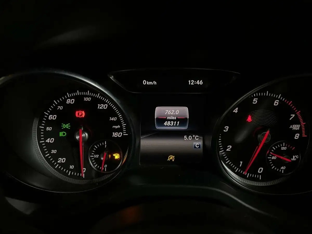 2018-mercedes-benz-cla-16-cla-180-amg-line-edition-coupe-4d-big-16