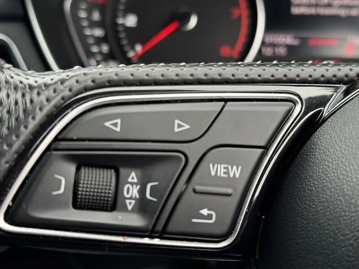 2017-audi-a4-14-tfsi-black-edition-big-27