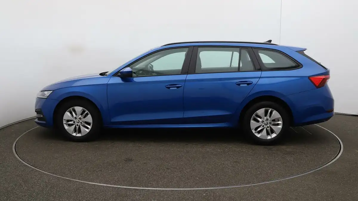 2022-skoda-octavia-10-tsi-se-technology-109ps-hatchback-big-61
