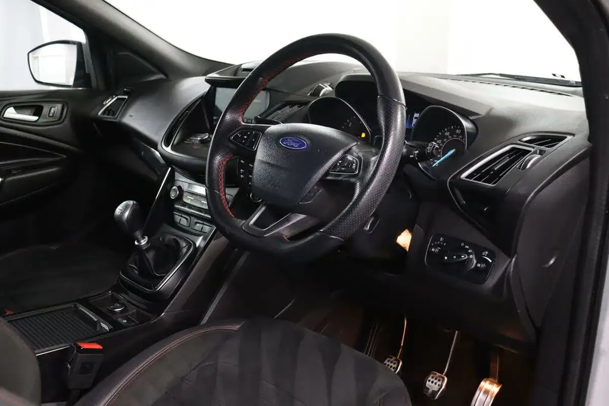2019-ford-kuga-15tdci-st-line-ss-big-2